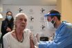 Εμβόλιο: 60.000 ραντεβού σε 24 ώρες από ανθρώπους άνω των 85 ετών