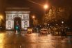 Γαλλία: Πρωτοχρονιάτικο ρέιβ πάρτι με 2.500 άτομα – Επεισόδια με την αστυνομία (Video)