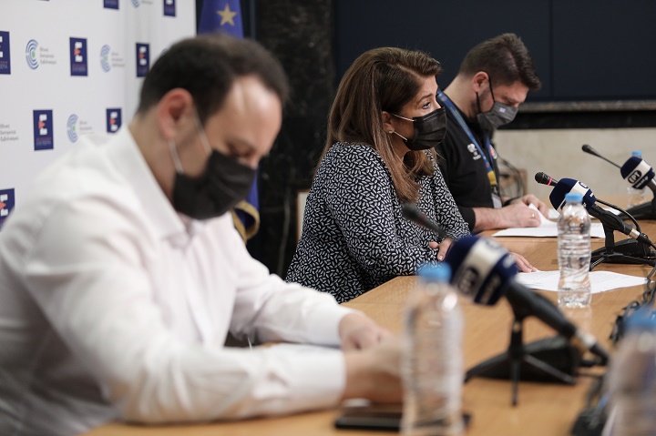 LIVE Η ενημέρωση για τον κοροναϊό