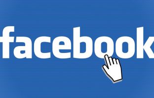 DW: Πολιτικοί “επενδύουν” σε like