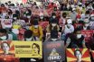 Χιλιάδες άνθρωποι διαδηλώνουν στη Μιανμάρ, παρά τους φόβους για κλιμάκωση της βίας