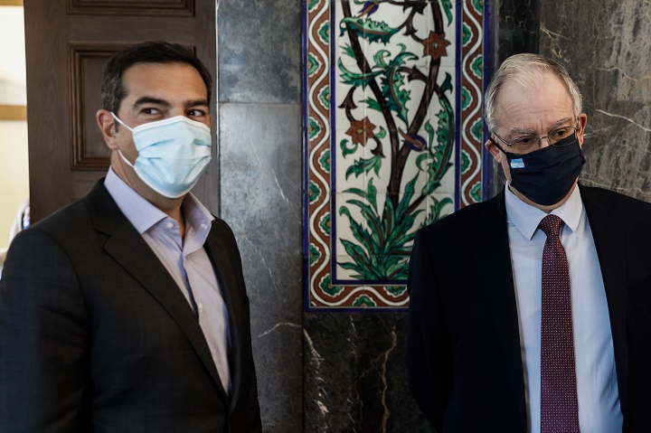 Τσίπρας σε Τασούλα: Αρνητική η εικόνα του Κοινοβουλίου την περίοδο της πανδημίας