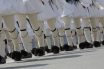 Εντυπωσιακή παρέλαση με εξαιρετική (τηλεοπτική) σκηνοθεσία- Απουσίασε, έστω και συμβολικά, η συμμετοχή του λαού