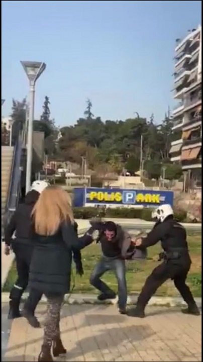 Τακτικές άλλων εποχών: Το “σκονάκι” της ΝΔ για τη δικαιολόγηση της αστυνομικής βίας και το “φακέλωμα” του θύματος