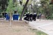 Εικόνες αστυνομικής βίας στην πλατεία Ν. Σμύρνης- Με πρόσχημα τον συνωστισμό, εισβολή δεκάδων αστυνομικών- “Δεχθήκαμε επίθεση” λέει η ΕΛ.ΑΣ (vid)
