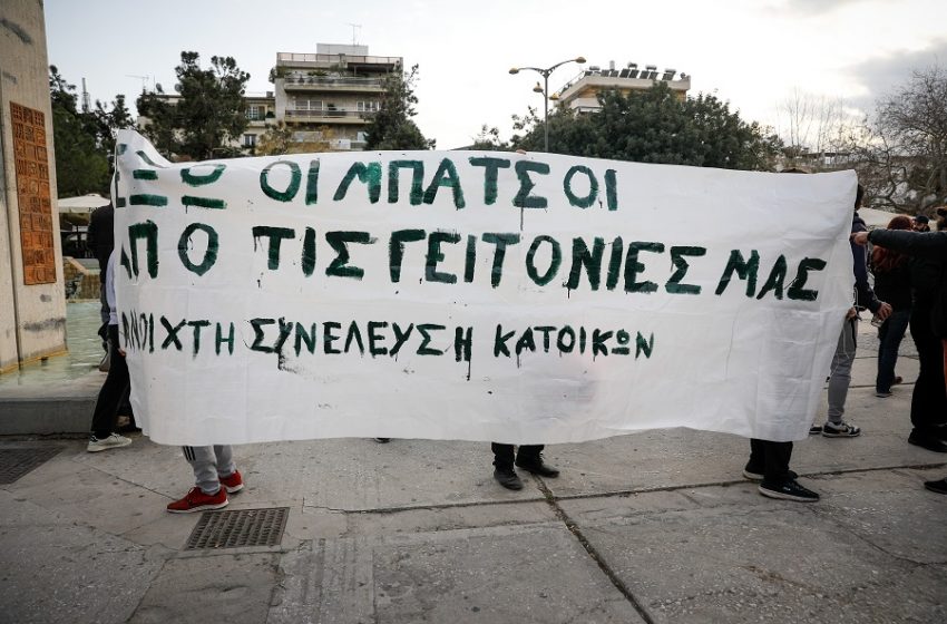 Πολιτική θύελλα για την αστυνομική βία- Αμήχανη απάντηση Μαξίμου