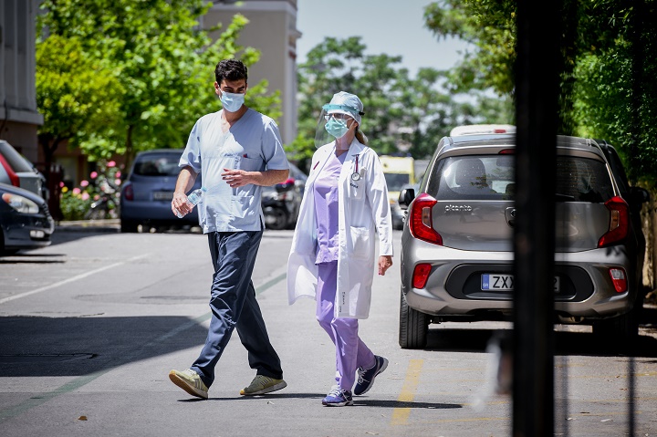 Άκαρπη η τηλεδιάσκεψη Κικίλια-Ιατρικών Συλλόγων – Ανοιχτό το ενδεχόμενο επιστράτευσης