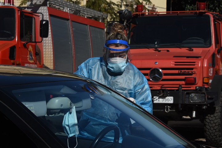 Κοροναϊός: 51 θάνατοι σε μία ημέρα – 2.570 νέα κρούσματα – Στους 506 ανέβηκαν οι διασωληνωμένοι