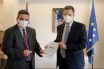 Ο Θ. Σκυλακάκης παρέδωσε στον επικεφαλής της Αντιπροσωπείας της ΕΕ στην Ελλάδα αντίτυπο του Εθνικού Σχεδίου Ανάκαμψης