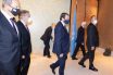 Η Τουρκία πέρασε “τροπαιοφόρος” από την Πενταμερή και στη Λευκωσία περί άλλα τυρβάζουν