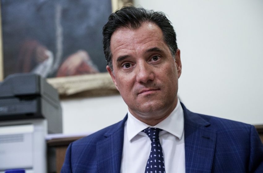 Γεωργιάδης: Τόσο στον δημόσιο και στον ιδιωτικό τομέα, οι εργοδότες μπορούν να ανακοινώνουν αν οι εργαζόμενοι έχουν εμβολιστεί