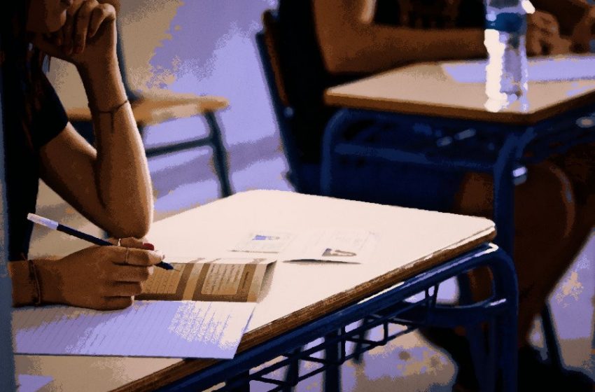 Πανελλαδικές εξετάσεις: Ο πέλεκυς της Ελάχιστης Βάσης Εισαγωγής πάνω από 100.000 κεφάλια