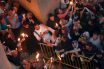 Με λαμπρότητα η τελετή αφής του Αγίου Φωτός στα Ιεροσόλυμα