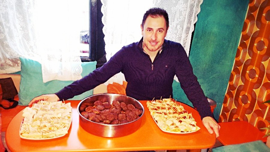 «Μητσομαγειρέματα», η ιστοσελίδα ενός 40χρονου με τις συνταγές των γιαγιάδων