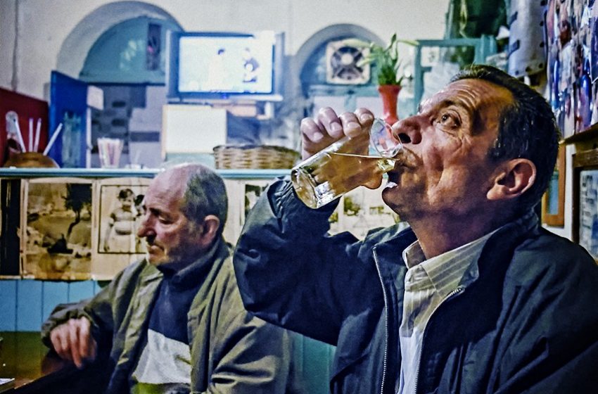 Το καφενείο του Μουγγού και οι πράσινοι μνηστήρες…