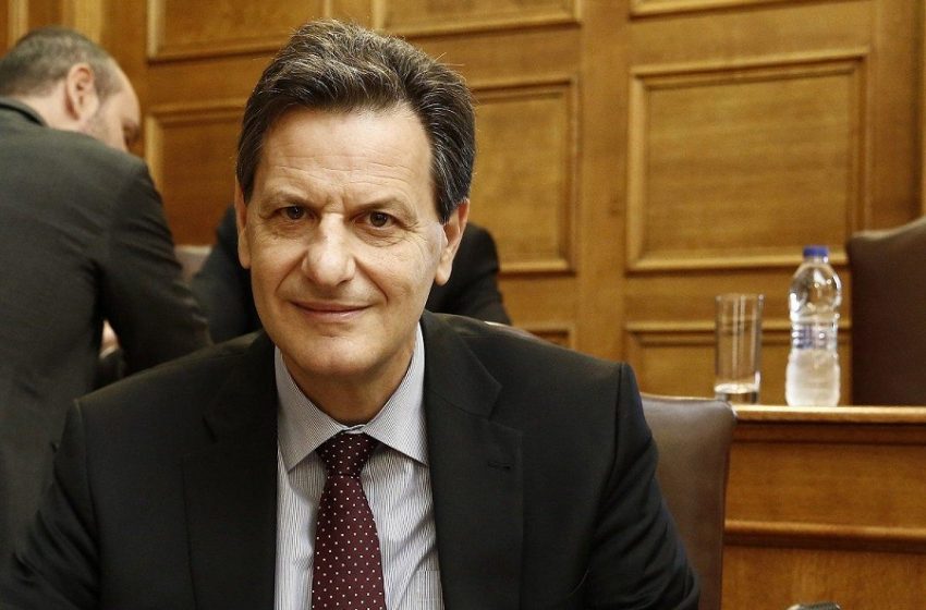 Τέταρτο κύμα: Στο δόγμα “Οικονομία ή θάνατος” επιμένει η κυβέρνηση