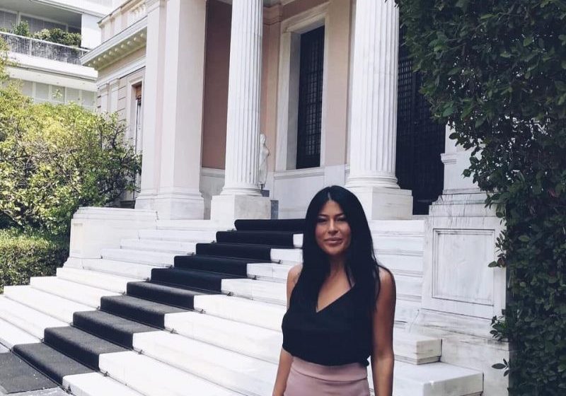 Λατινοπούλου: Η πιο γρήγορη “selfίστρια”- Τα ενσταντανέ με πρωθυπουργό και υπουργούς που θέλουν να ξεχάσουν…