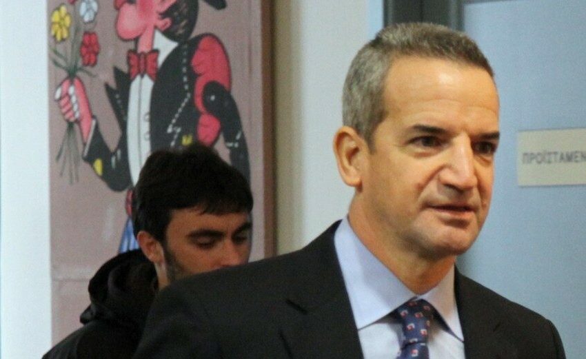 Επιστολή Ομίλου Θεοχαράκη: Παύση πληρωμών για τους μη εμβολιασμένους εργαζόμενους