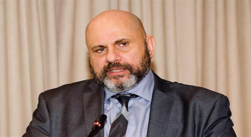 Ολικό «άδειασμα» επιστημόνων για τον καθηγητή που συνδέει το επεισόδιο Χαρδαλιά με το… εμβόλιο