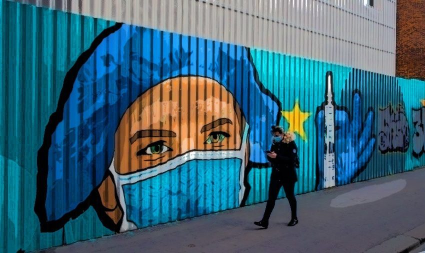 Πανδημία, προνόμια και ο φθινοπωρινός κίνδυνος για κοινωνικές αντιδράσεις