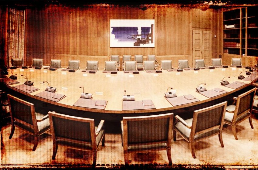 Ανασχηματισμός: Το πολιτικό “όπλο” που συχνά γίνεται “μπούμερανκ” – H μεταπολιτευτική ιστορία του – Τα σενάρια