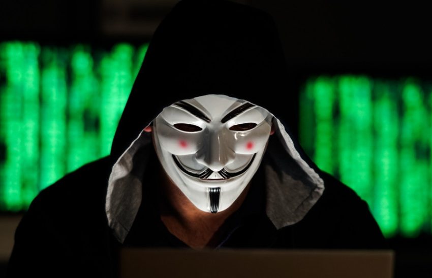 Anonymous: Έκαναν “φύλλο και φτερό” τα ακροδεξιά-alt right site των ΗΠΑ