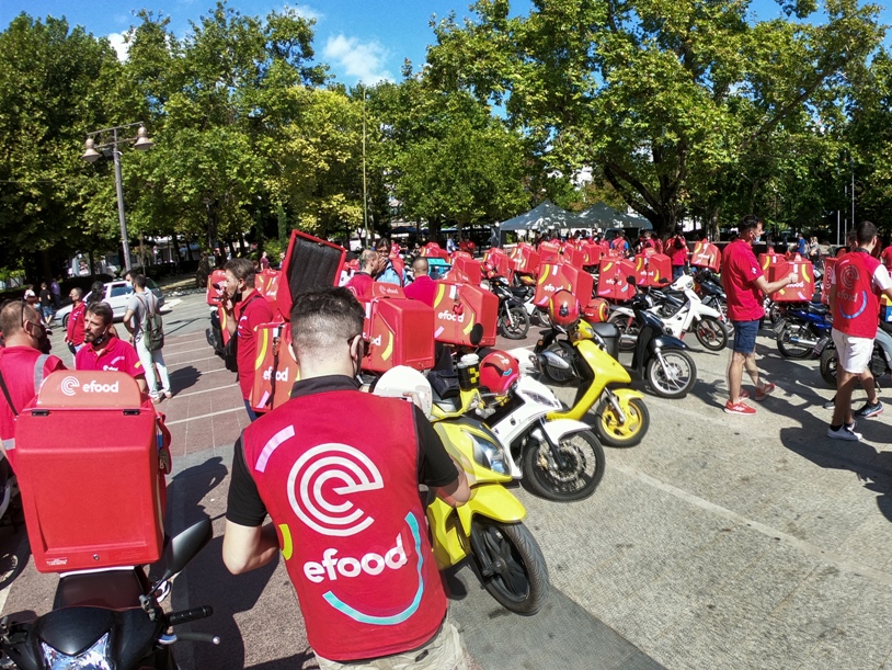 Πρώτη νίκη των εργαζομένων στην efood: 2.000 προσλήψεις αορίστου χρόνου μετά τις κινητοποιήσεις