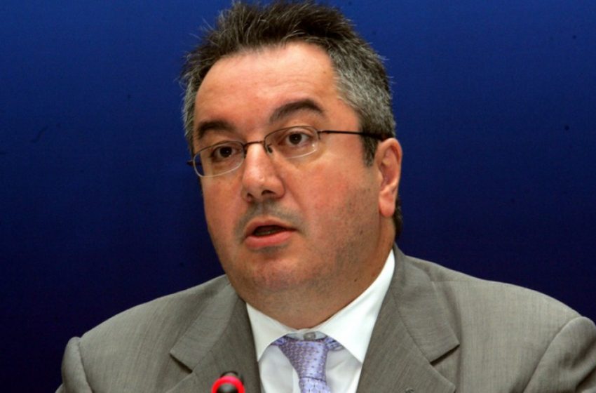 “Καρφιά” Μόσιαλου στου υπουργούς-“επιδημιολόγους”