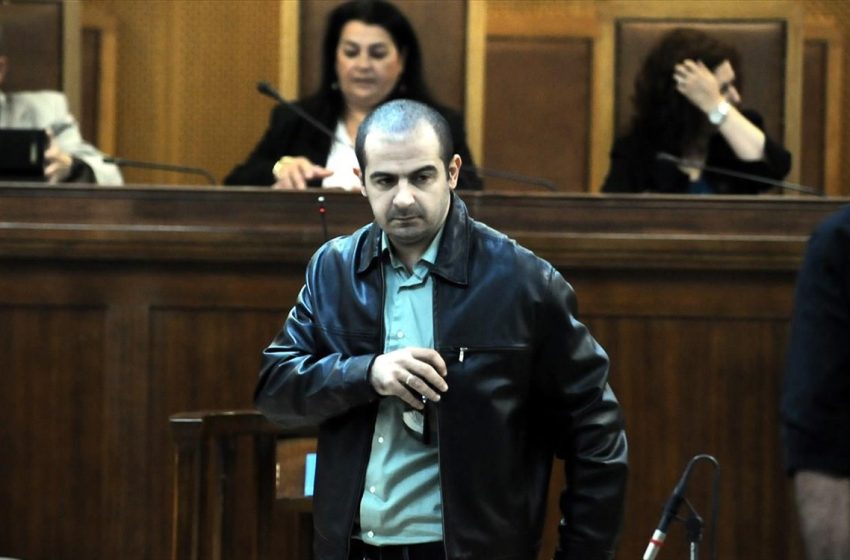 Οι “ό,τι κινείται σφάζεται” και η Δημοκρατία…