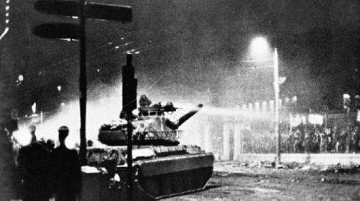 Από τον Ολλανδό οπερατέρ στο Πολυτεχνείο ως την Ολλανδή δημοσιογράφο στο Μαξίμου