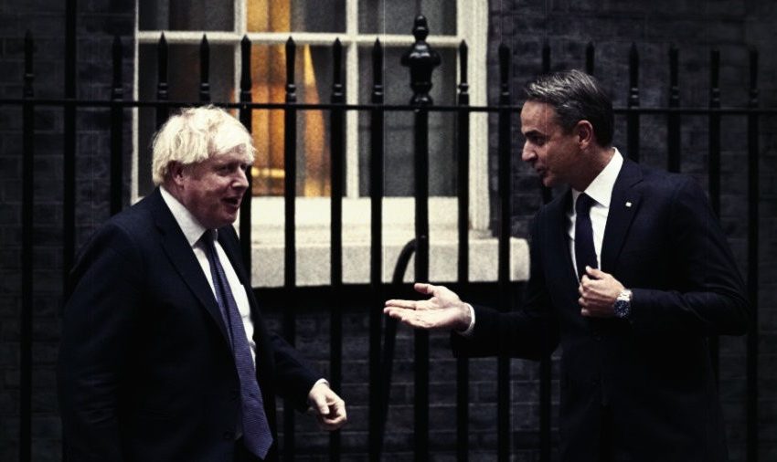 Επιστροφή στο Κραν Μοντανά ζήτησε ο Μητσοτάκης από τον Τζόνσον