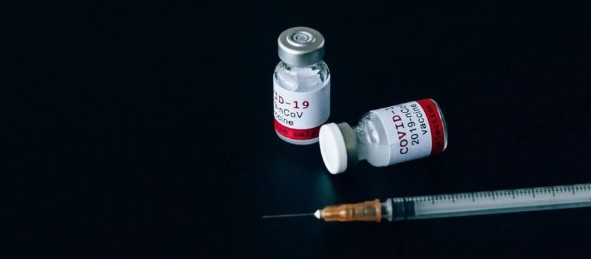 Υποχρεωτικότητα μπροστά στο αδιέξοδο: Από τα voucher στα πρόστιμα…