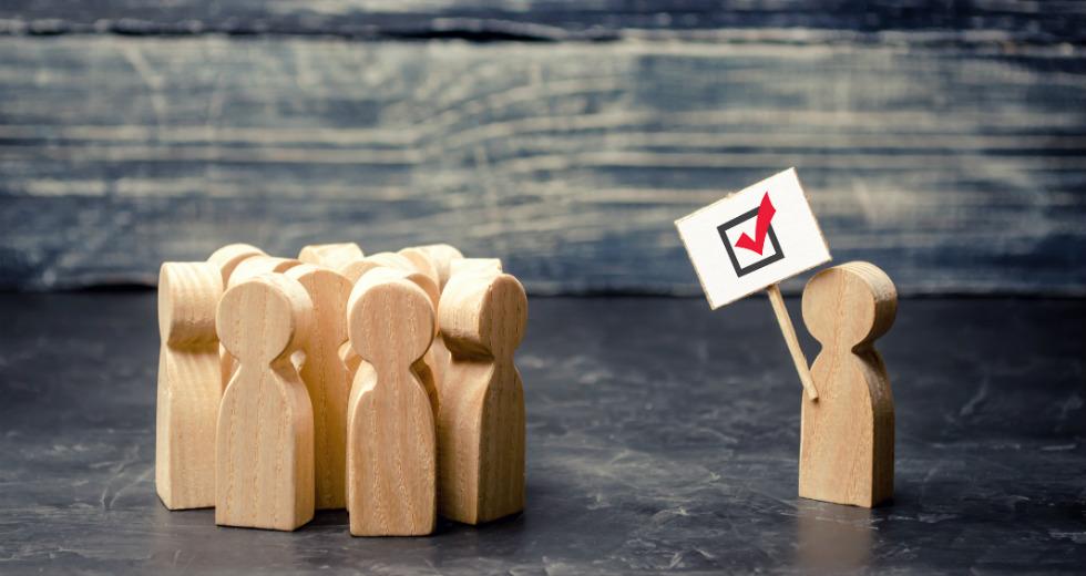 Δημοσκοπήσεις: “Χιούστον! Εχουμε πρόβλημα!”