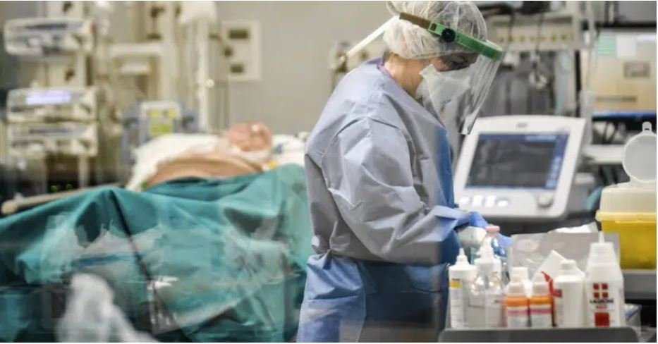 Καταργούνται οι ΜΕΘ για τον κορονοϊό ενώ η πανδημία ακόμα θερίζει