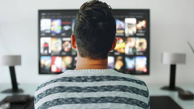 Σοβαρός κίνδυνος θρόμβωσης για όσους βλέπουν τηλεόραση πάνω από 4 ώρες