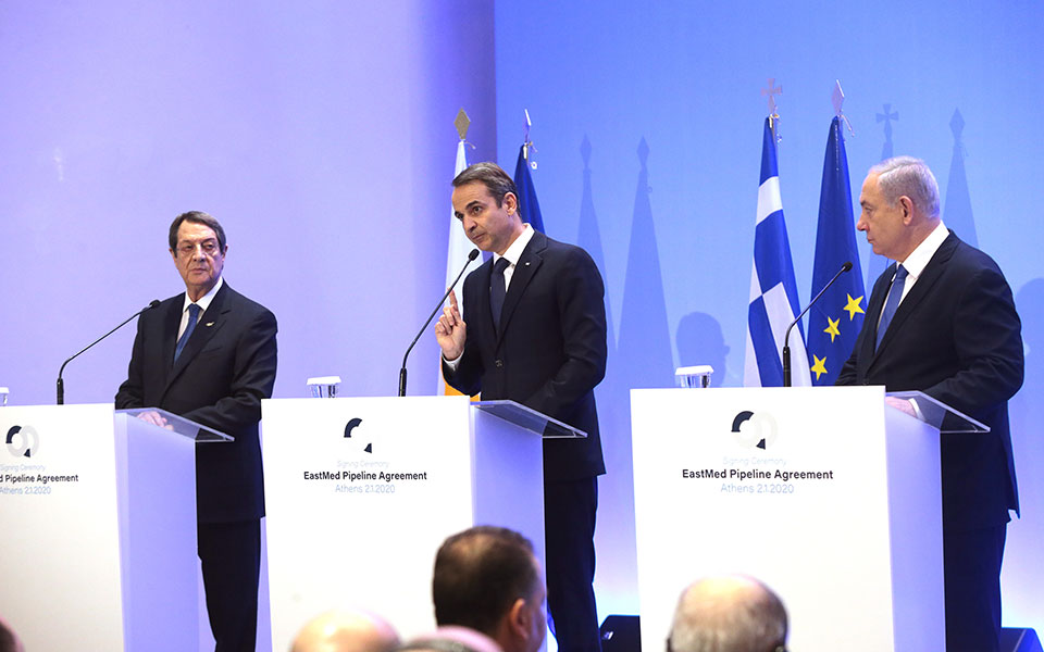 EastMed: Από τις θριαμβολογίες στο non-paper