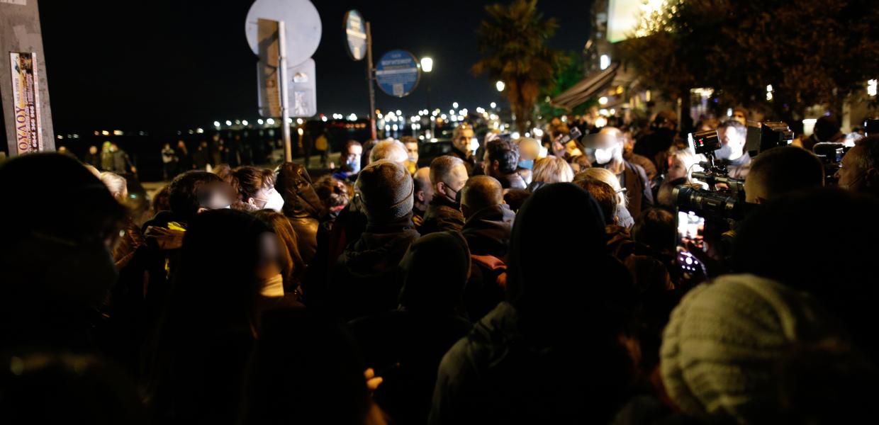 Βιασμός 24χρονης: Οργή σε συγκέντρωση διαμαρτυρίας στη Θεσσαλονίκη