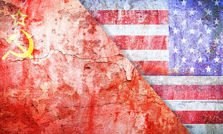 2022 μ.Χ. – Ταξίδι στο χρόνο