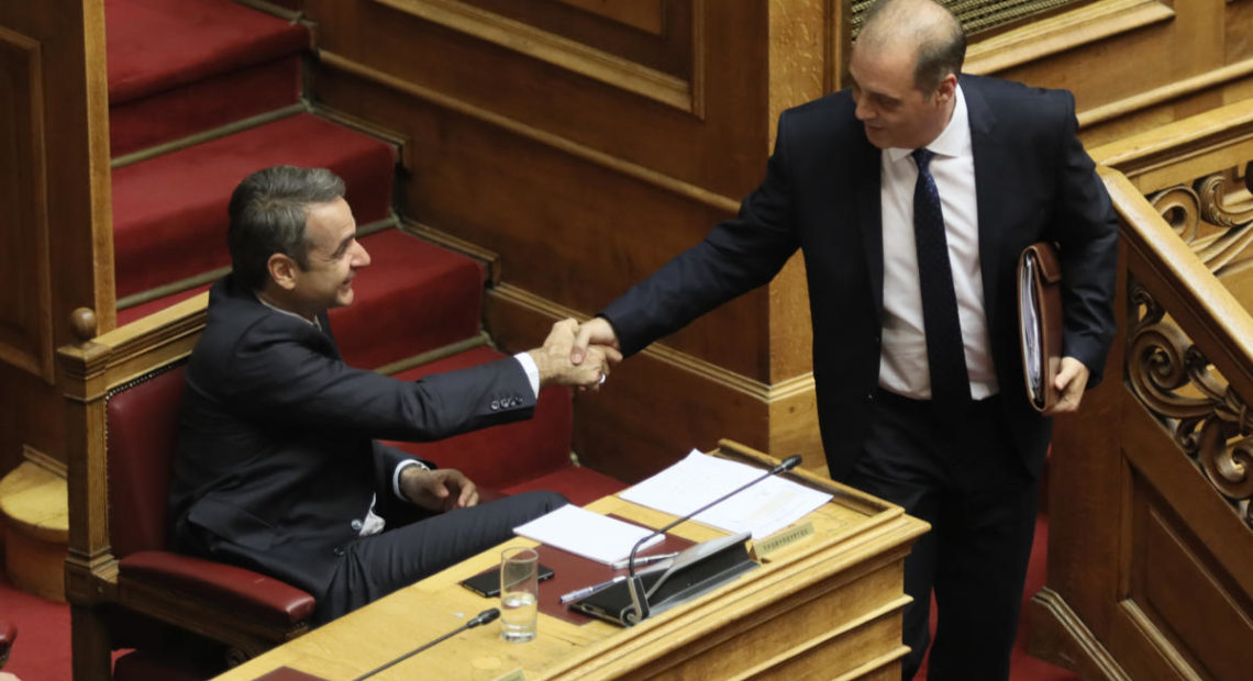 Το άγχος του Μαξίμου για τον Βελόπουλο