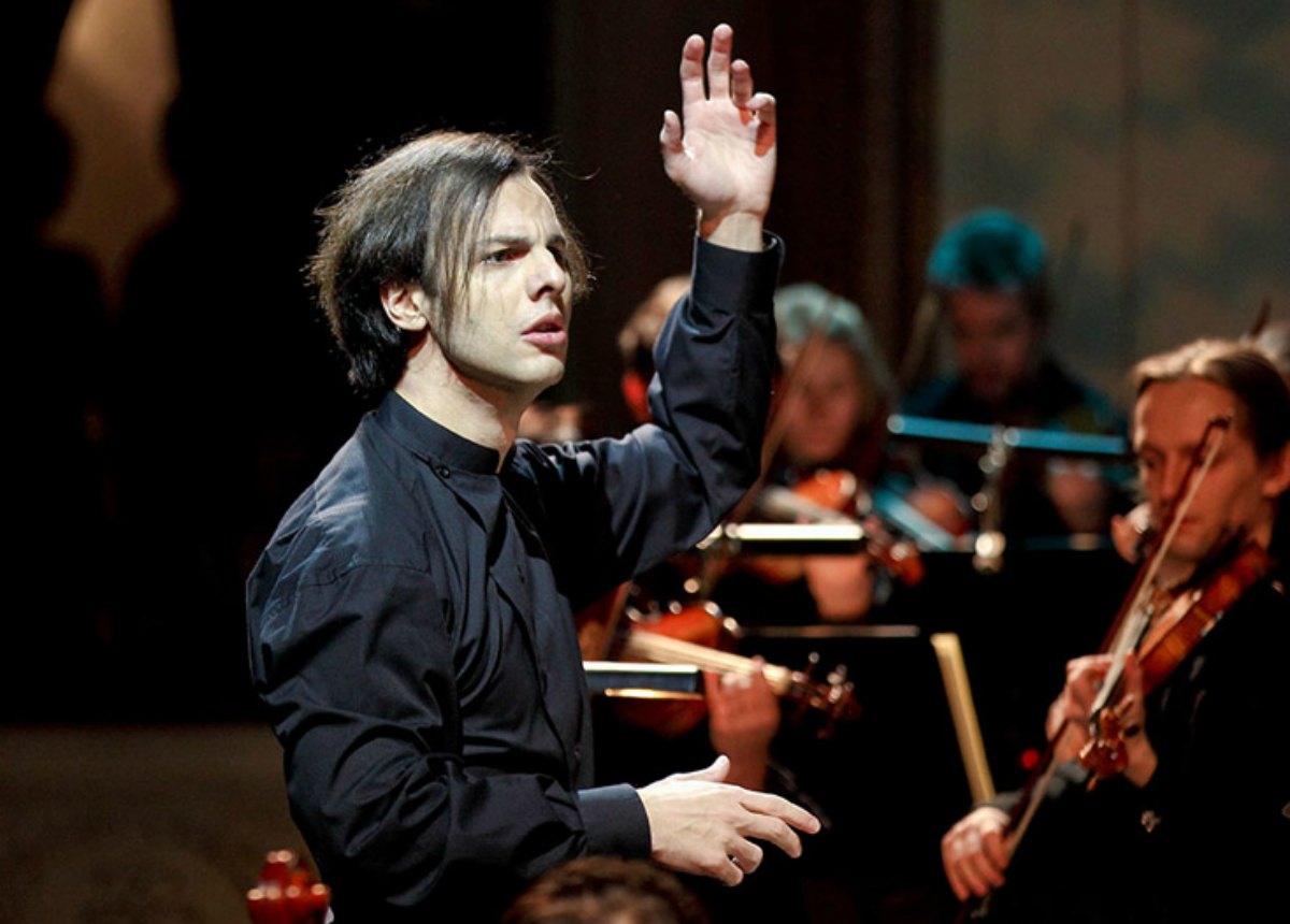 Θα απαγορεύσουμε και τον Κουρεντζή;- Θύτες και θύματα…