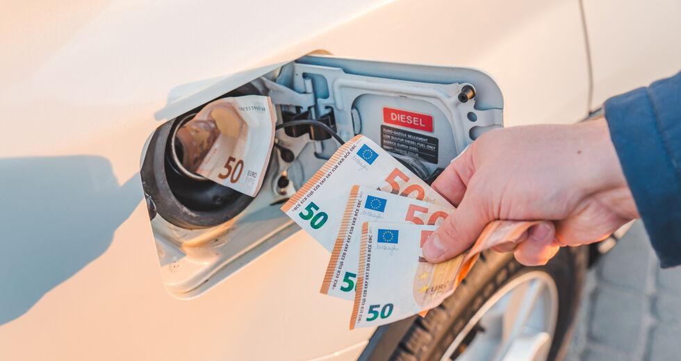 Ελλάδα: Πρωταθλήτρια στους ενεργειακούς φόρους – Ποιοι πληρώνουν τον λογαριασμό