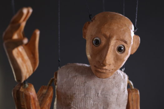 Μαριονέτες και θηλιές