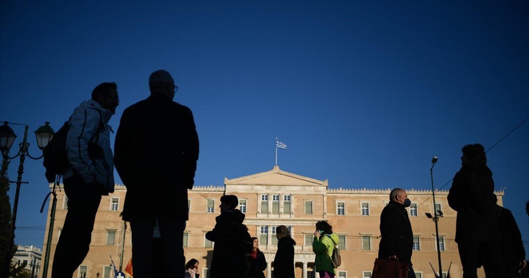 Focus-Bari: Μόνο ένας στους δέκα Έλληνες δηλώνει ευχαριστημένος από τη ζωή του στην Ελλάδα