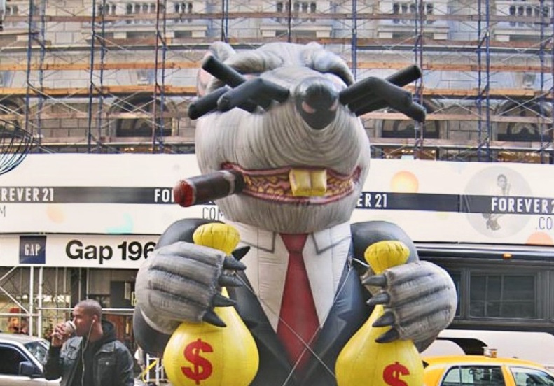 Πάνος Θεοδωρίδης / Ερμηνείες στις φουσκωμένες απειλές