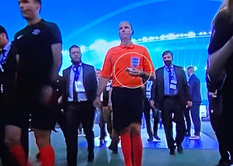 Ανεξέλεγκτη η κατάσταση στο ΟΑΚΑ – Πέταξαν κομμάτι τσιμέντου σε παίκτη