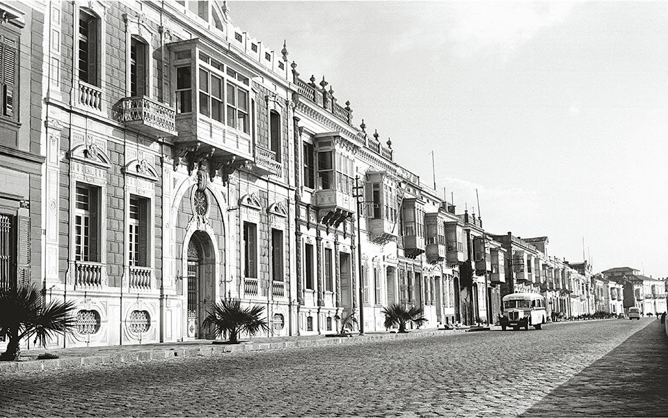 Σμύρνη, από τη «χρυσή εποχή» στο 1922