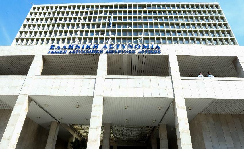 Τα sms-φωτιά των αξιωματικών της ΕΛΑΣ με την Greek mafia