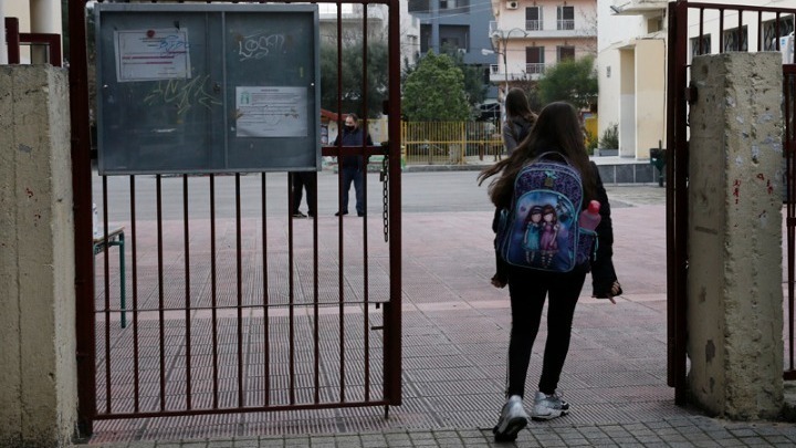 Με συστάσεις ανοίγουν τη Δευτέρα τα σχολεία – Οι διευκρινίσεις για το θέμα&hellip;