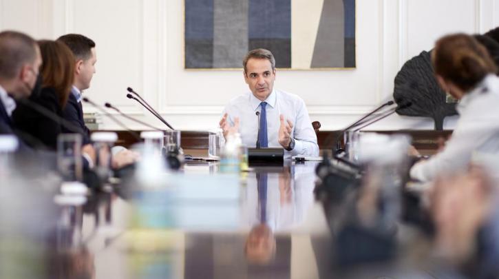 α κεφάλια μέσα: Η ΔΕΘ ως αφετηρία της προεκλογικής μάχης