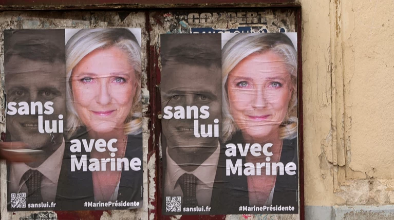 Ο Μακρόν “κανονικοποίησε” την Λε Πέν- Το 2027 δεν είναι μακριά…